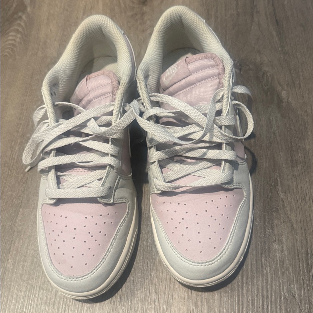 Nike Athletic Shoes in Light Pink and White